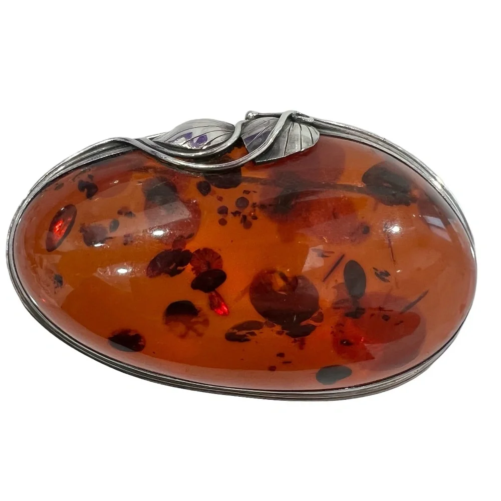 VINTAGE CABOCHON BALTIC AMBER & STERLING SILVER BEZEL & LEAVES BROOCH